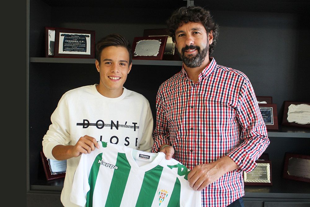 Samu se convierte en jugador profesional del Córdoba CF