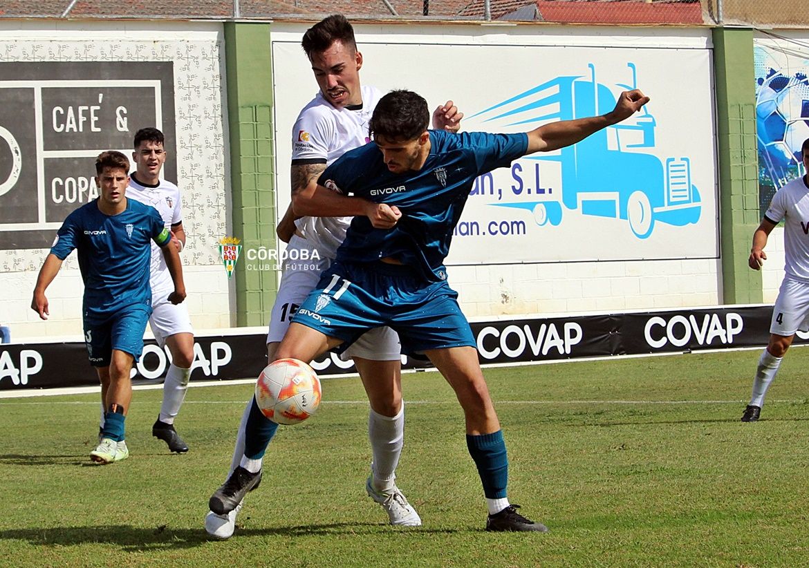 Las imágenes del empate del Córdoba B en Pozoblanco